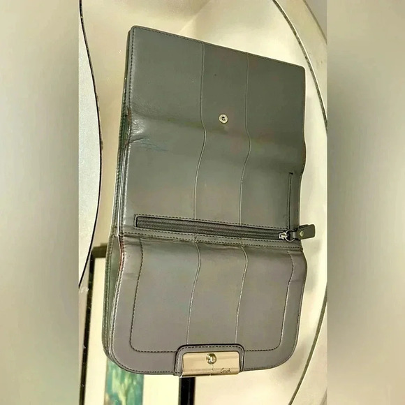 Gently Used COACH Gray Leather Wallet - Picture 3 of 6